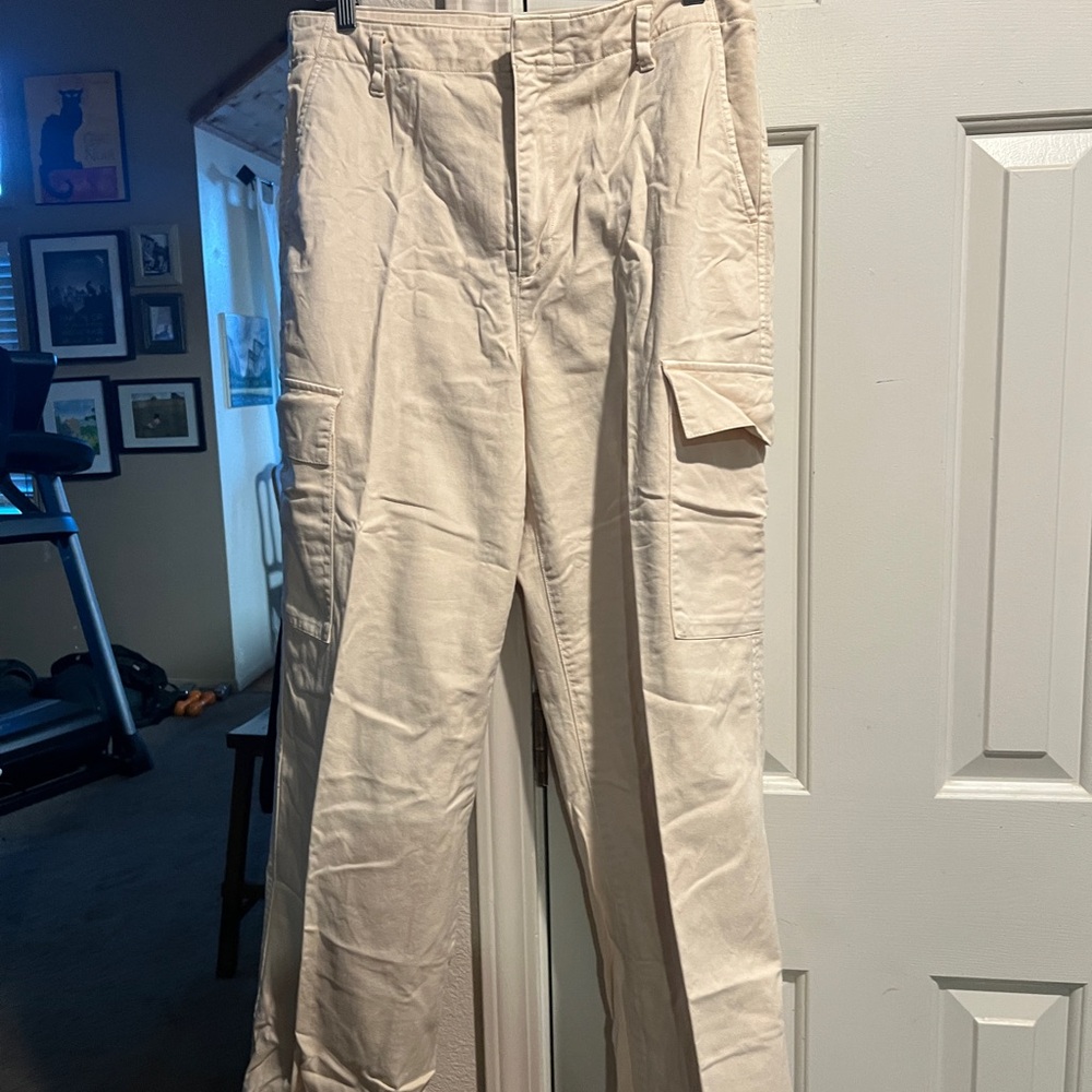 GAP Loose Khaki Cargo Pants